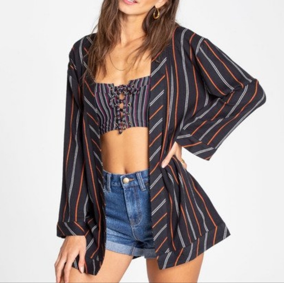 NEW-Billabong Secret tells Wrap Top - Picture 2 of 11